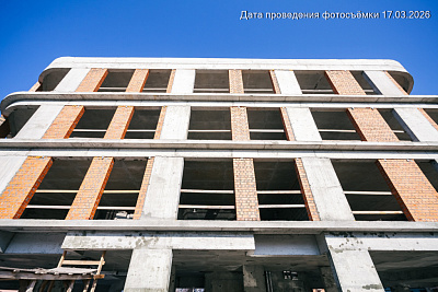 Челюскинцев 5