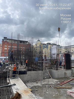 Первый на Красном