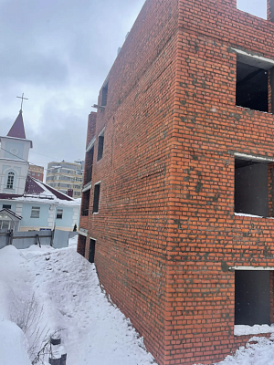 ДОМ НА КОММУНИСТИЧЕСКОЙ