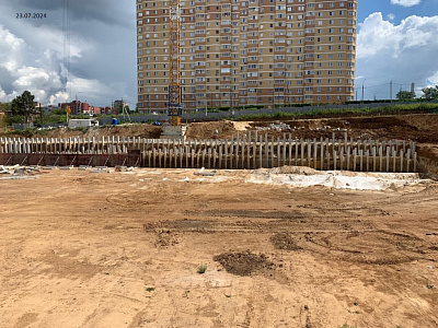 Платон Парк поз.2