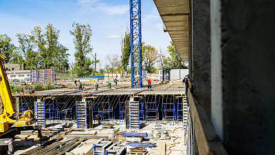 ПАНОРАМА НА ТЕАТРАЛЬНОМ