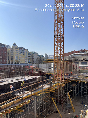 Первый на Красном