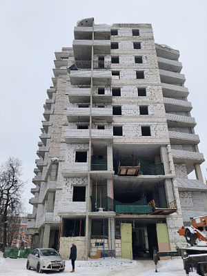 Дом на Октябрьской площади