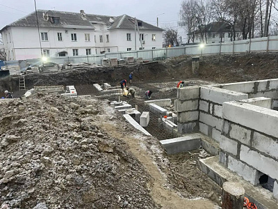 ДОМ НА КОММУНИСТИЧЕСКОЙ