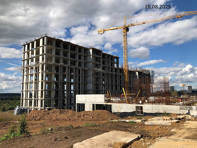 Платон Парк поз.2