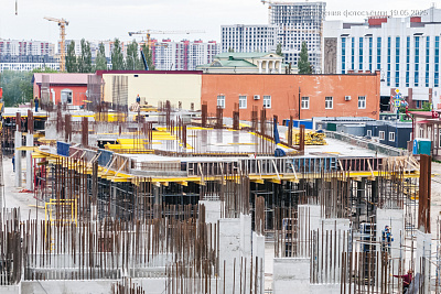 Челюскинцев 5