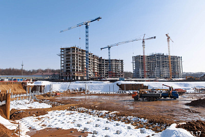 Главные роли