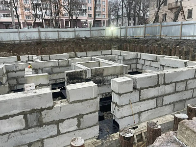 ДОМ НА КОММУНИСТИЧЕСКОЙ