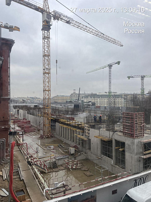 Первый на Красном