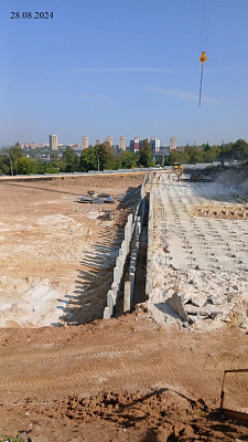 Платон Парк поз.2