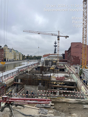 Первый на Красном
