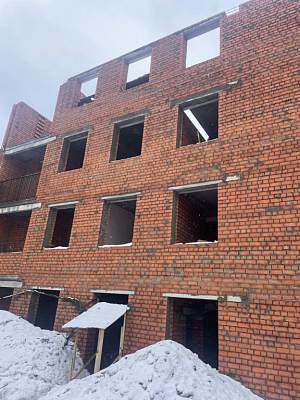 ДОМ НА КОММУНИСТИЧЕСКОЙ